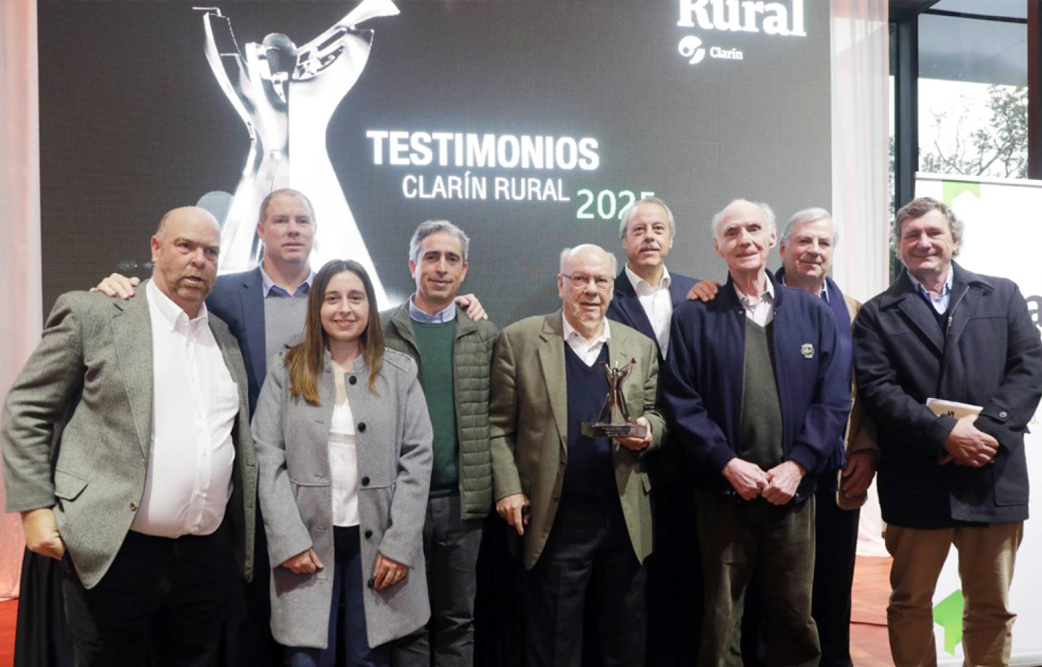 Sam Hyland recibió el Testimonio Clarin a la Industria Semillera 2025